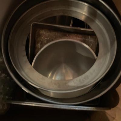 Waffle iron and cake pans