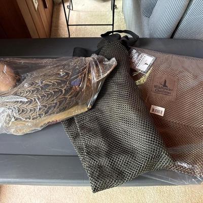 Sale Photo Thumbnail #201: Green bag appears like new