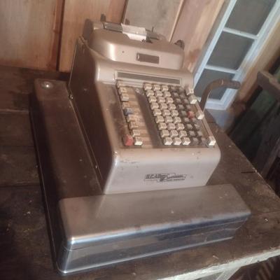 R, C. Allen Vintage Cash Register with Key and Cash Drawer
