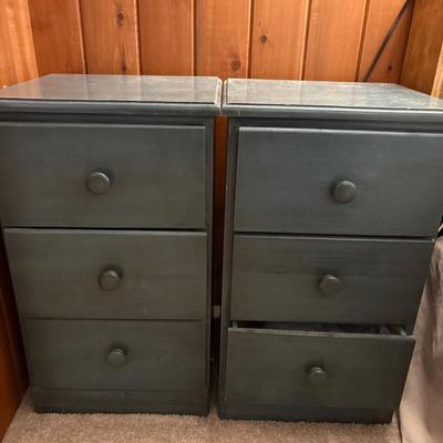 Sale Photo Thumbnail #303: Each is 16x14.5x27