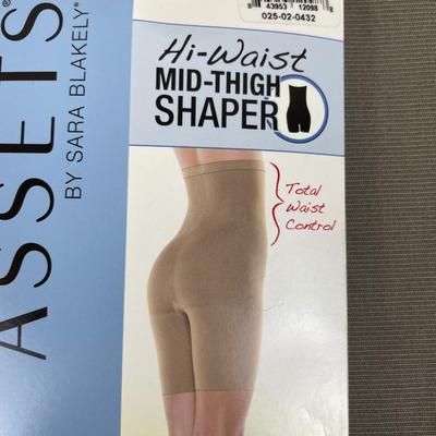 Assets by Spanx Hi Waist Mid Thigh Shaper Size 3 Nude