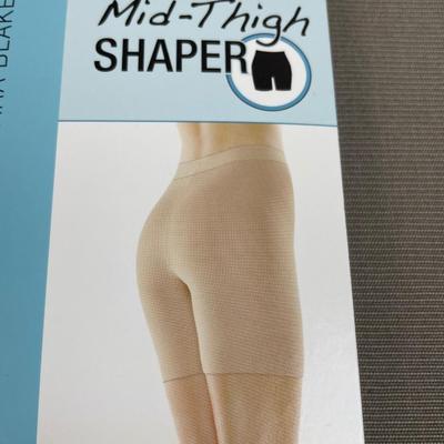 Assets by Spanx Mid-Thigh Shaper Size 1 Nude