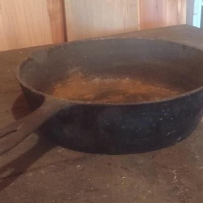 Antique #8 Cast Iron Deep Skillet Possible Lodge