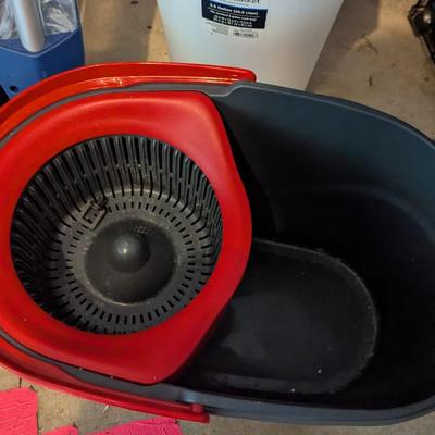 Cleaning Supplies Broom Dust Pans & Mop Bucket (G)
