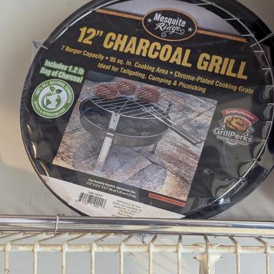 Igloo 38 Quarts Wheelie Cooler & 12" Charcoal Grill (G)