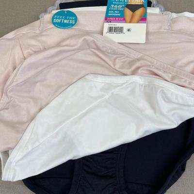 Vanity Fair 3 Pair Hi-Cut Panties Size XL/8