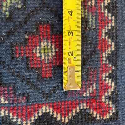 Sale Photo Thumbnail #80: Very Good Condition: Measures: 80" X 121" No visible Damage. Little to no wear. Dusty. Wool on Cotton. Please Bring Help! Heavy. 