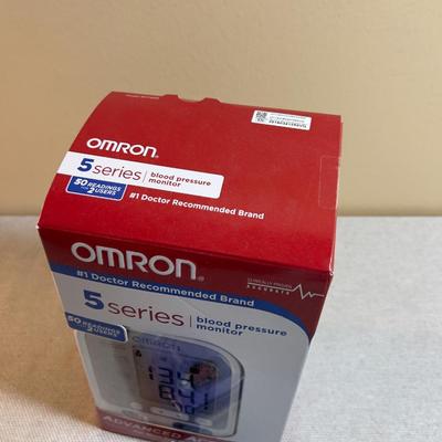 Sale Photo Thumbnail #364: New in opened box. 
