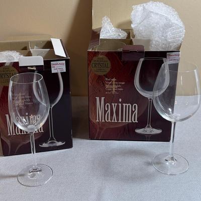 Sale Photo Thumbnail #546: Used. Usable! Good Condition.  Short 1 white Wine Glass. 