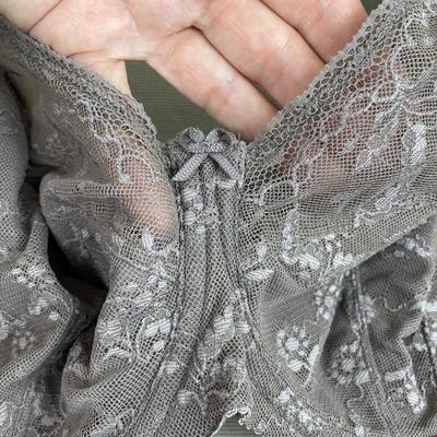 2 New Wacoal Bras Size 36H