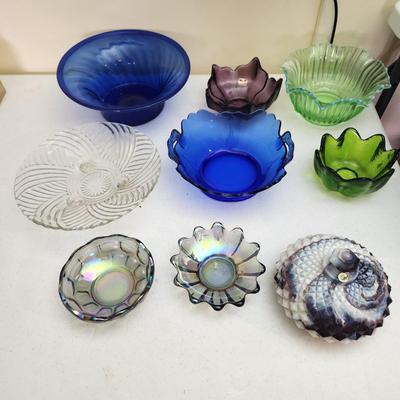 Lot Mixed Colored Glassware Bowls Dishes L.E. Smith Mt. Pleasant Cobalt Blue, Green, Westmoreland Diamond Point Slag , Viking Purple.