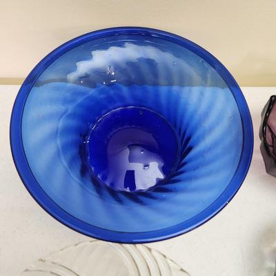 Lot Mixed Colored Glassware Bowls Dishes L.E. Smith Mt. Pleasant Cobalt Blue, Green, Westmoreland Diamond Point Slag , Viking Purple.