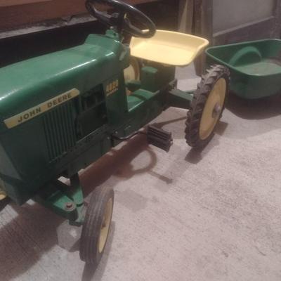 Vintage John Deere Cast Body 4020 Peddle Tractor with Metal Pan Single Axle Pull Wagon