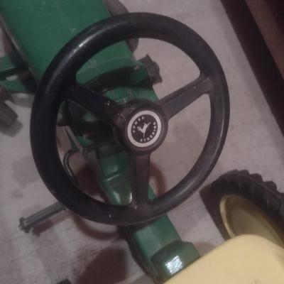 Vintage John Deere Cast Body 4020 Peddle Tractor with Metal Pan Single Axle Pull Wagon