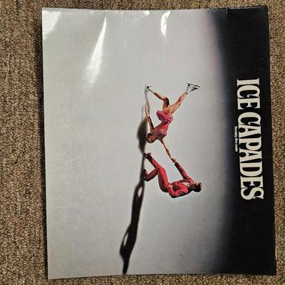 Lot of 2 Entertainment Programs "Ice Capades" & "Carousel"