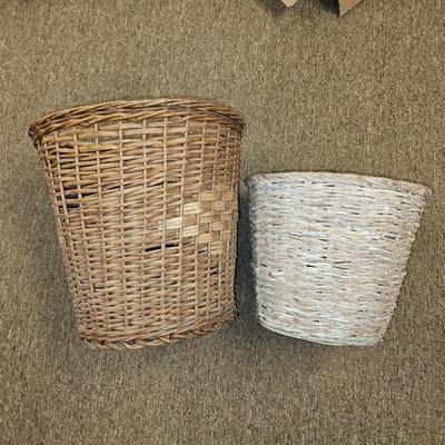 Lot of 2 Vintage Baskets