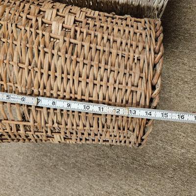 Lot of 2 Vintage Baskets