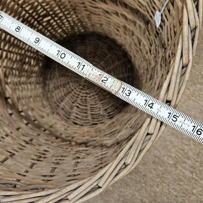 Lot of 2 Vintage Baskets