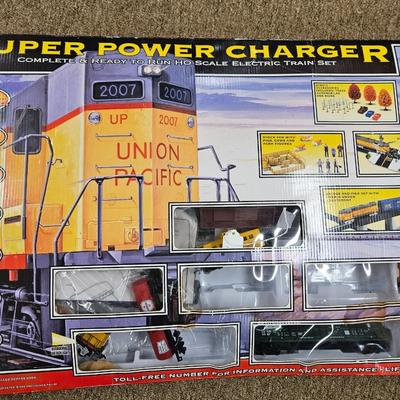 Super Power Charger Complete HO Scale Electric Train Set - Unopened