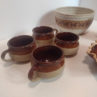 Collection of Vintage Pottery Serving Pieces Includes Hull Pottery