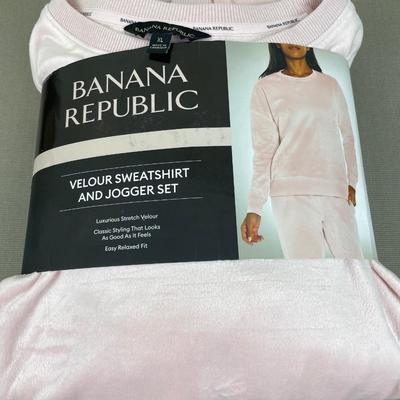 Banana Republic Pink Velour Sweatshirt and Jogger Set XL