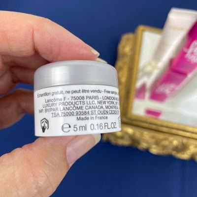 15 Piece Beauty Samples, MAC, Laura Mercier, Lancôme