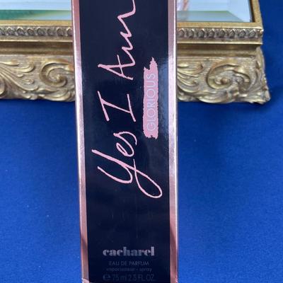 Cacharel Yes I Am Glorious Perfume