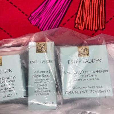New Estee Lauder 4 piece Skincare Set