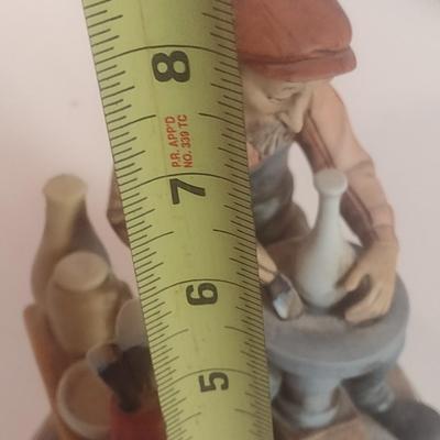 Vintage Procellane d' Arte Pottery Maker 8625 Statuette