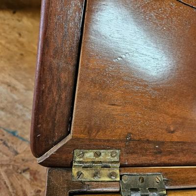 Antique Commode with Thunder Mug
