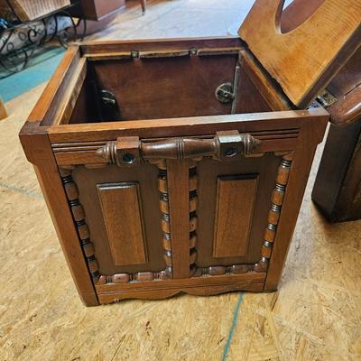 Antique Commode with Thunder Mug