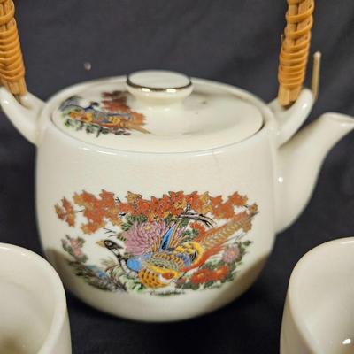 Vintage Japanese Teapot with 2 Cups