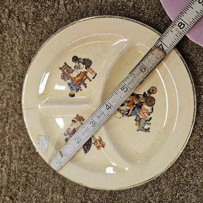 Lot of 5 Decorative Plates Including Norman Rockwell