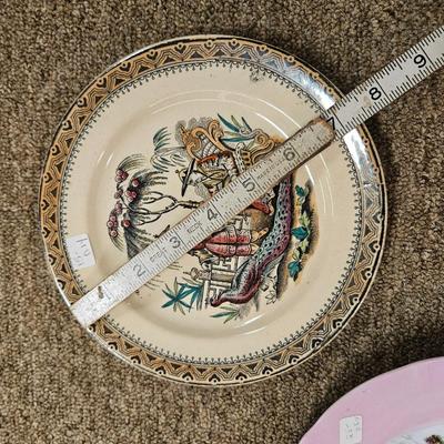 Lot of 5 Decorative Plates Including Norman Rockwell