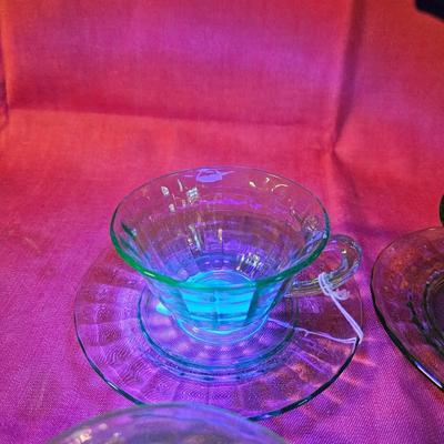 Set of 4 Uranium Green Depression Teacups and Saucers