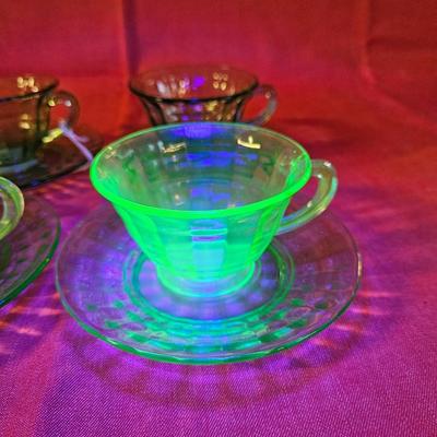 Set of 4 Uranium Green Depression Teacups and Saucers