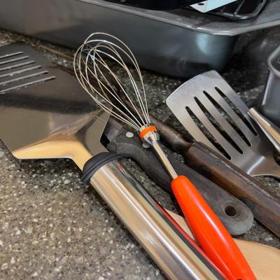 Sale Photo Thumbnail #701: Used. Usable.  Cook Things! 