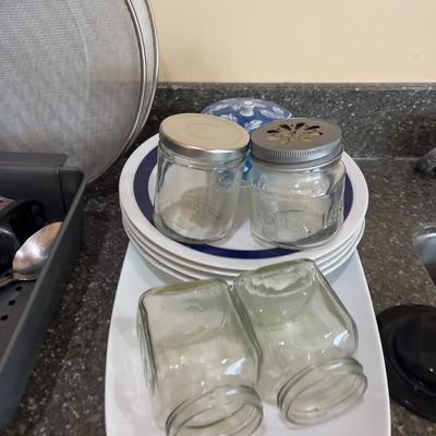 Sale Photo Thumbnail #696: Used. Usable.  Cook Things! 