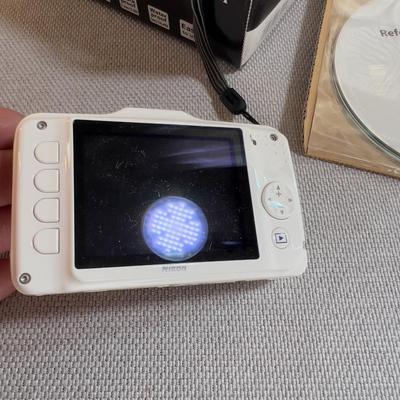 Sale Photo Thumbnail #811: Excellent Condition. Like New. 