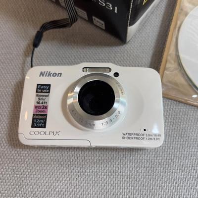 Sale Photo Thumbnail #810: Excellent Condition. Like New. 