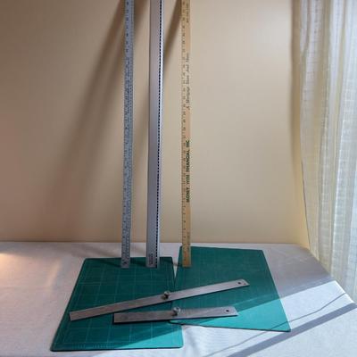 Sale Photo Thumbnail #829: Used. Usable. They still work to measure things, go figure! 