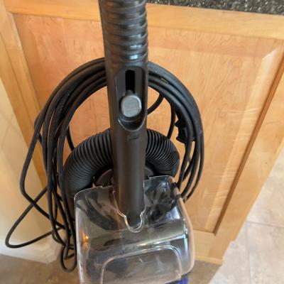 Sale Photo Thumbnail #1003: The on off switch does NOT Work. Plug it in and it works great. Hardly used. But!!!! 