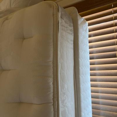 Sale Photo Thumbnail #1152: Used. Usable. Hardly Used in the guest /room