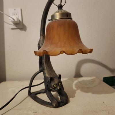 Toscano Cat Lamp