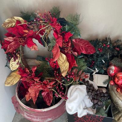 Plastic pots and outdoor decor