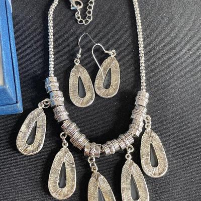 Abalone Necklace and Earrings Set