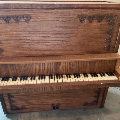 Small wood piano decor