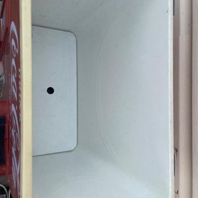 Plastic coke cooler no top