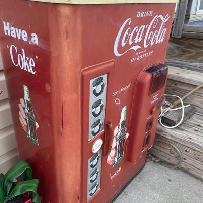 Plastic coke cooler no top