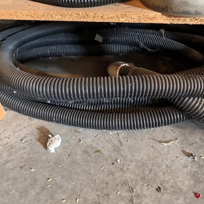 Pans, Electric air pump, hardware, car wash soap, lamp oil, hand cleaner, etc.